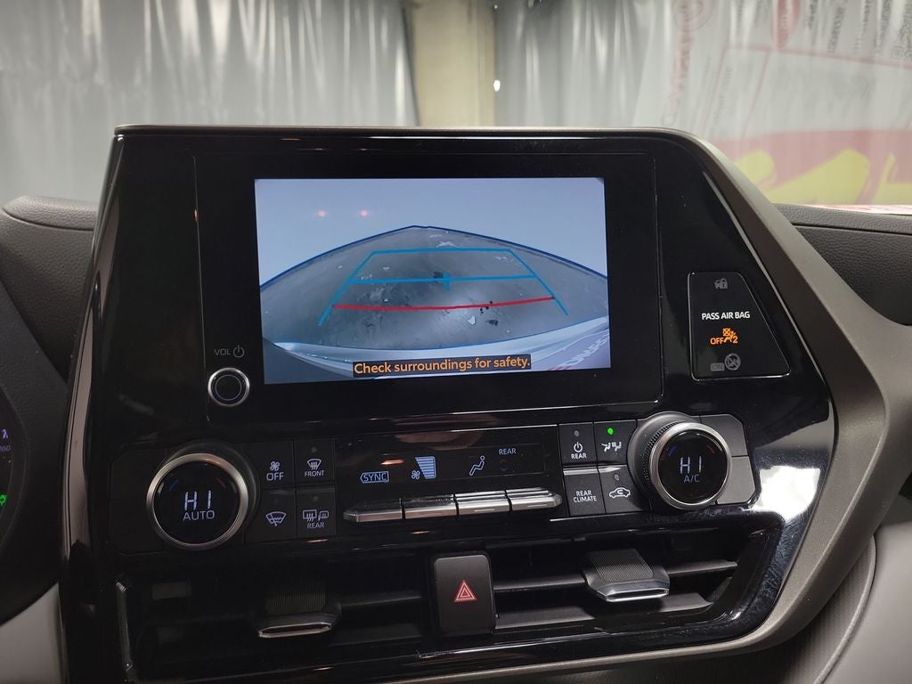 2023 Toyota Highlander LE