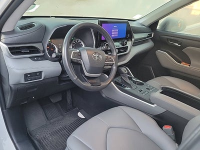 2023 Toyota Highlander XLE