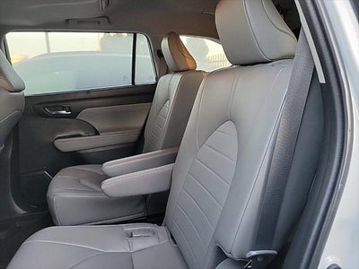 2023 Toyota Highlander XLE