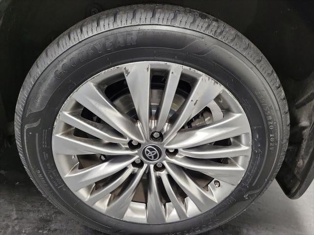 2023 Toyota Highlander Platinum