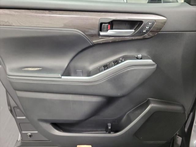 2023 Toyota Highlander Platinum