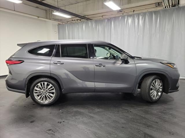 2023 Toyota Highlander Platinum