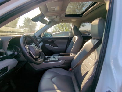 2023 Toyota Highlander XLE