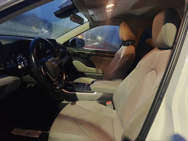 2023 Toyota Highlander LE