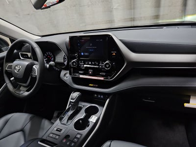 2026 Toyota Highlander XLE