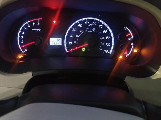 2013 Toyota Sienna LE 8 Passenger