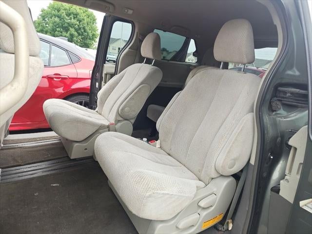 2012 Toyota Sienna LE 8 Passenger
