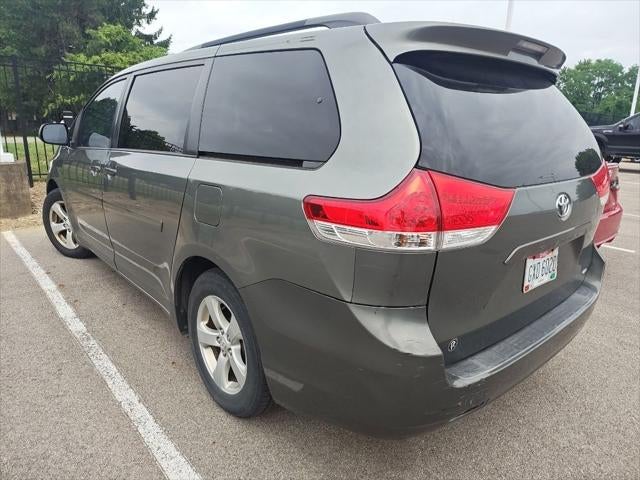 2012 Toyota Sienna LE 8 Passenger