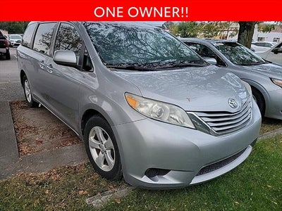 2015 Toyota Sienna LE 8 Passenger