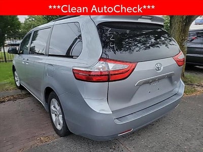 2015 Toyota Sienna LE 8 Passenger