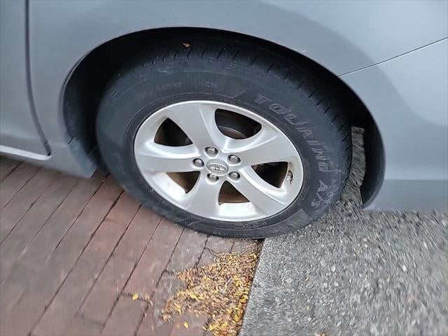 2015 Toyota Sienna LE 8 Passenger