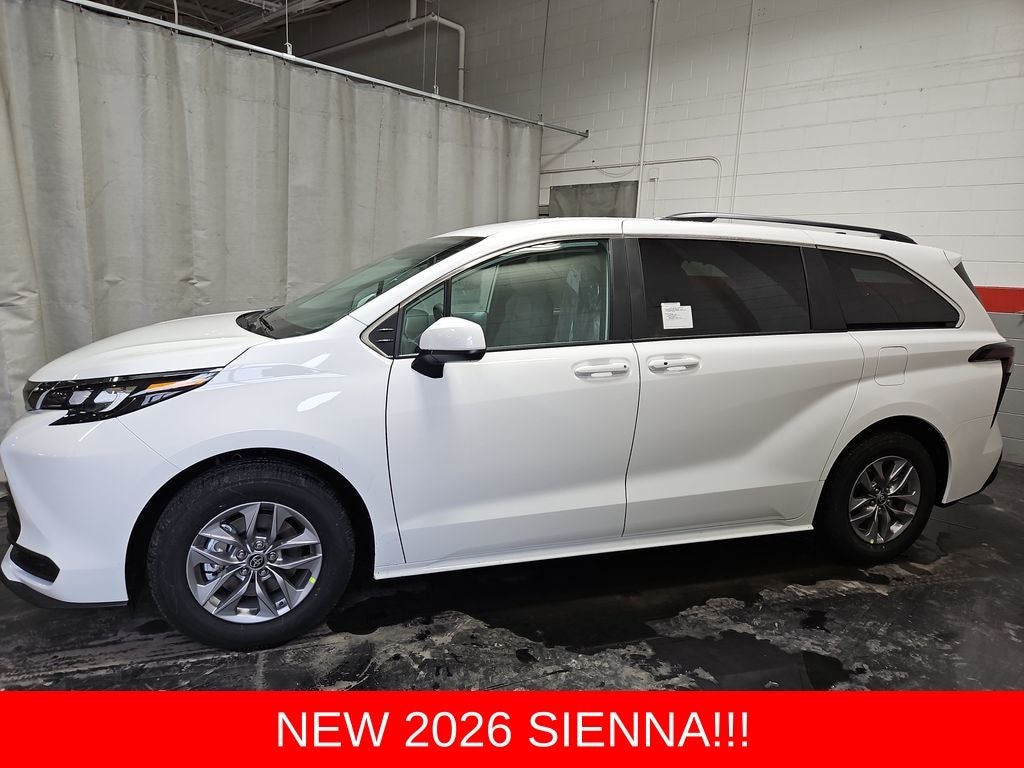 2026 Toyota Sienna LE 8 Passenger