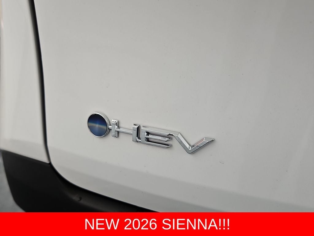 2026 Toyota Sienna LE 8 Passenger