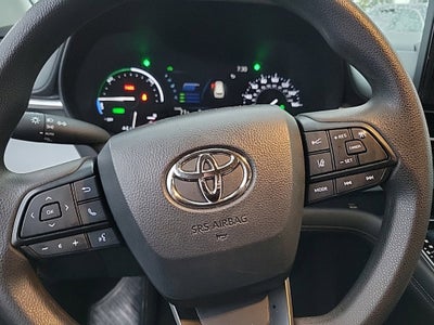 2025 Toyota Sienna LE 8 Passenger