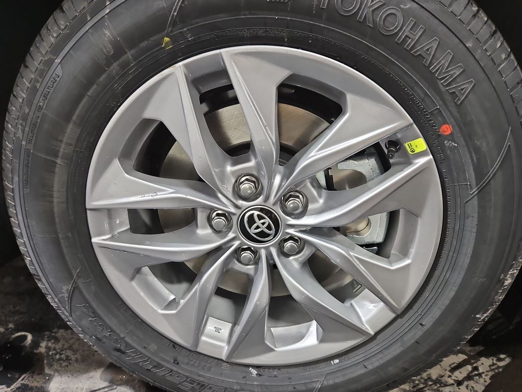 2026 Toyota Sienna LE 8 Passenger