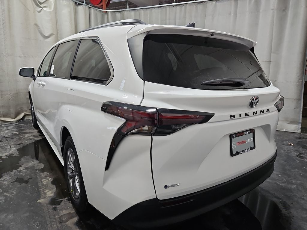 2026 Toyota Sienna LE 8 Passenger