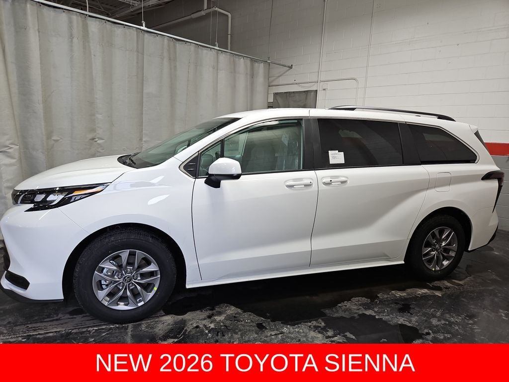 2026 Toyota Sienna LE 8 Passenger