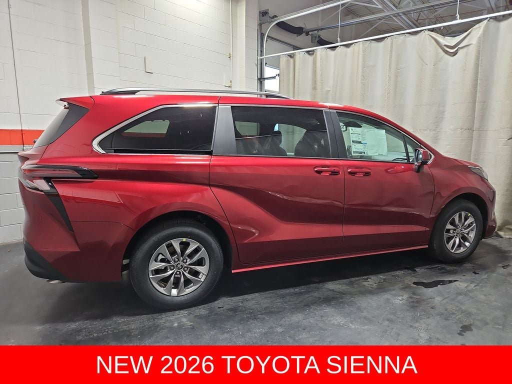 2026 Toyota Sienna LE 8 Passenger