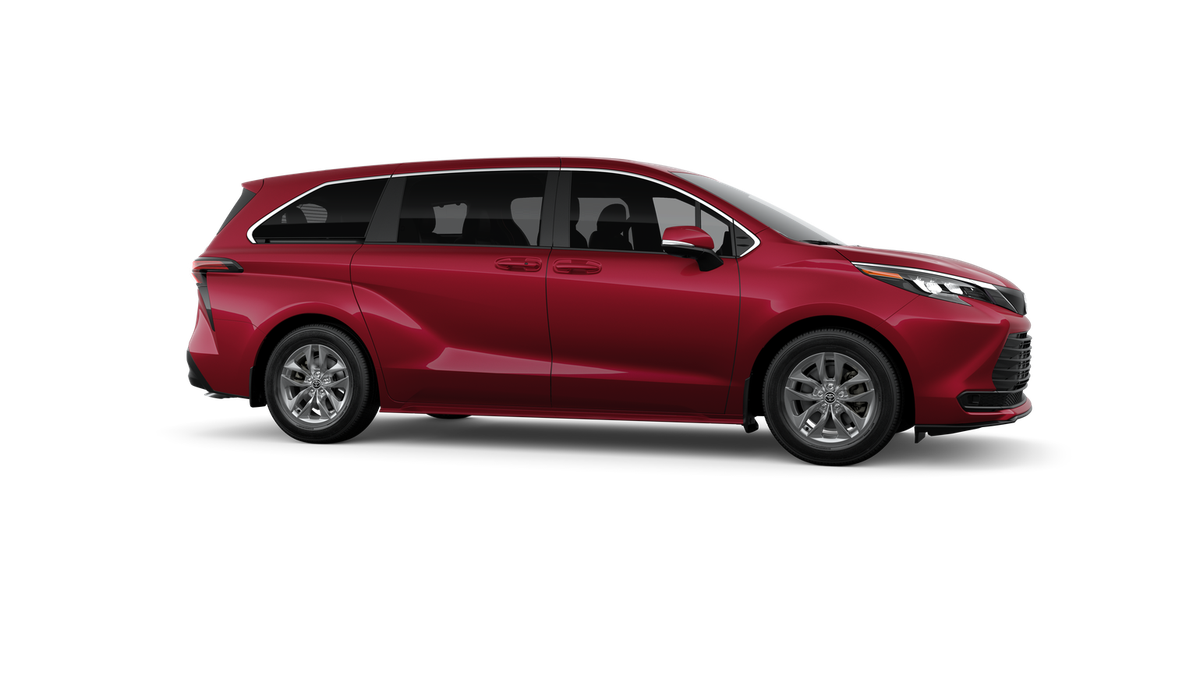 2026 Toyota Sienna LE 8 Passenger