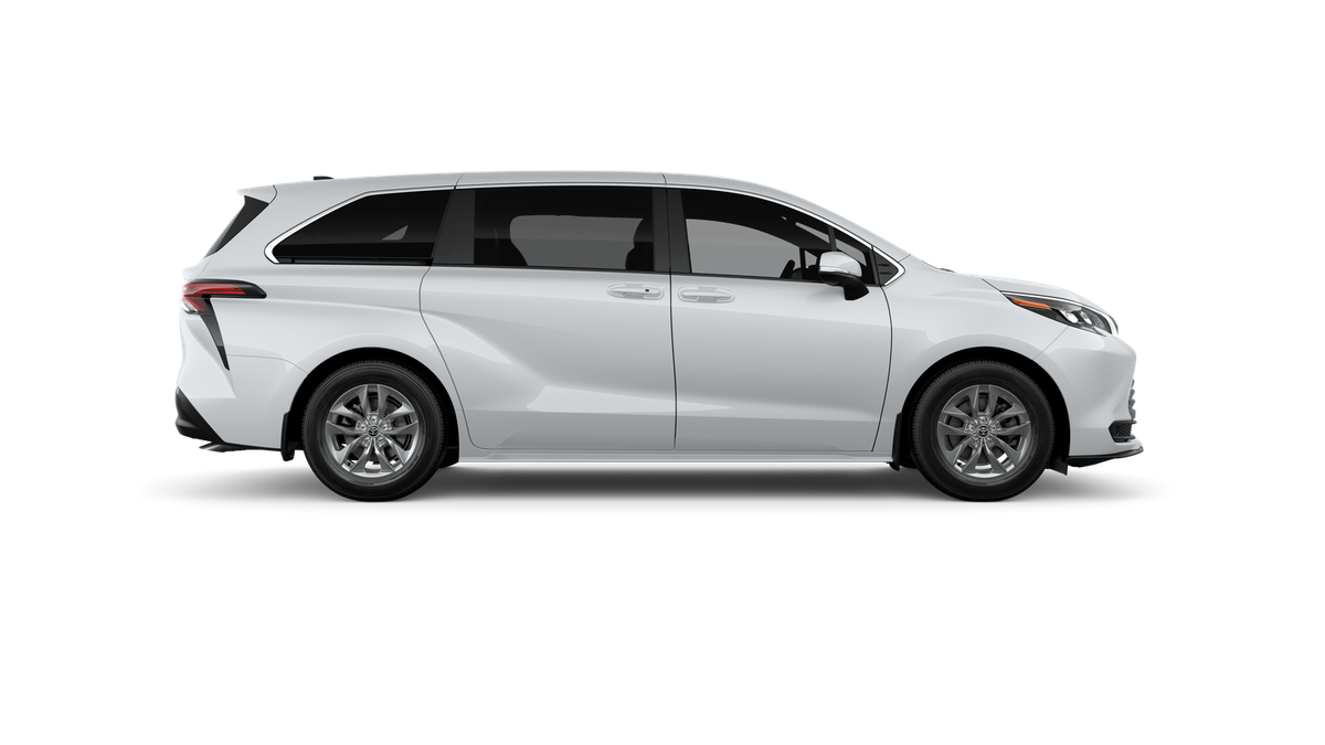 2026 Toyota Sienna LE 8 Passenger