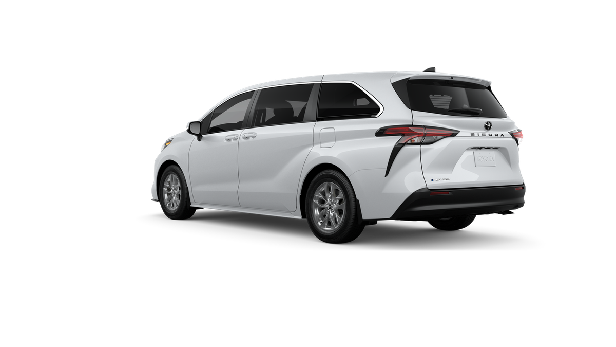 2026 Toyota Sienna LE 8 Passenger