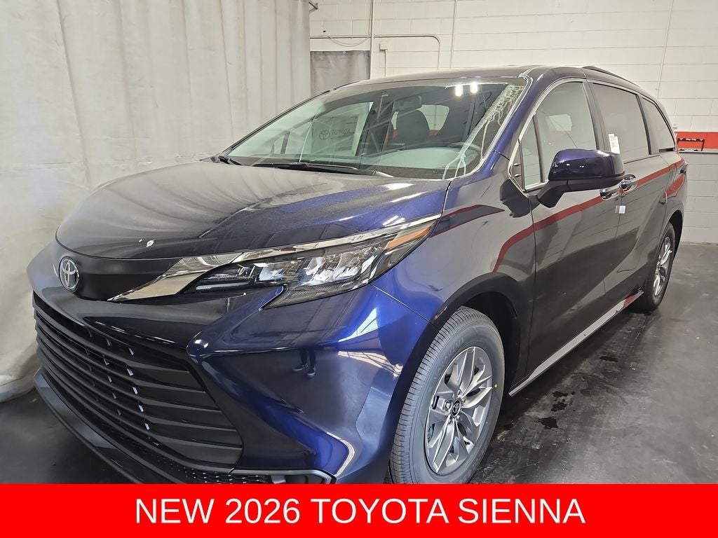 2026 Toyota Sienna LE 8 Passenger