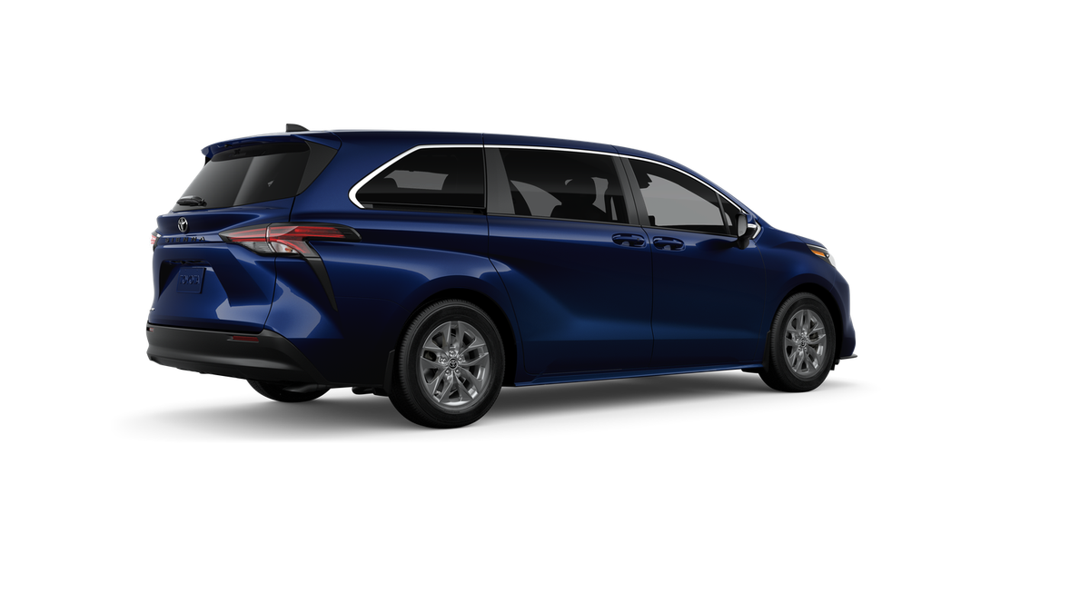 2026 Toyota Sienna LE 8 Passenger
