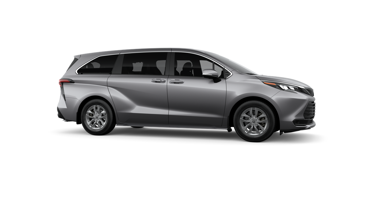 2026 Toyota Sienna LE 8 Passenger