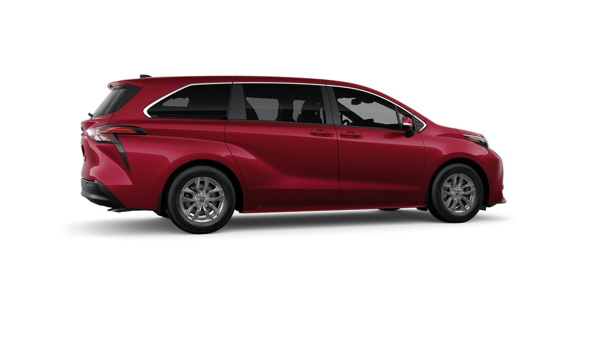 2026 Toyota Sienna LE 8 Passenger
