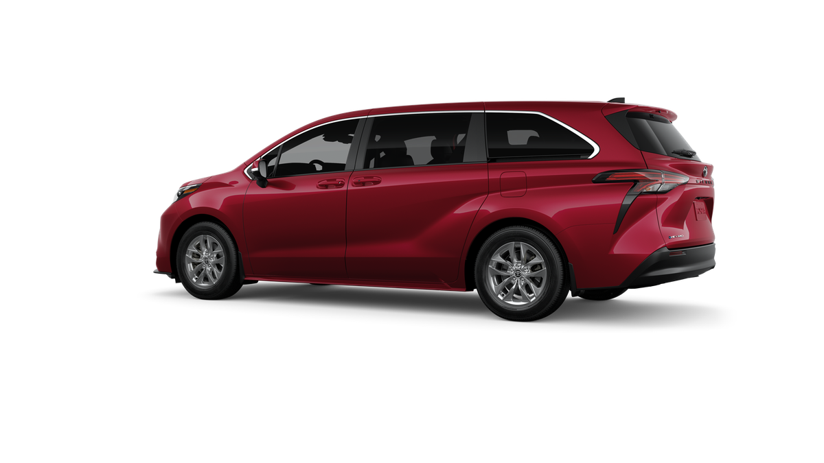 2026 Toyota Sienna LE 8 Passenger