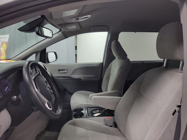 2019 Toyota Sienna LE 7 Passenger