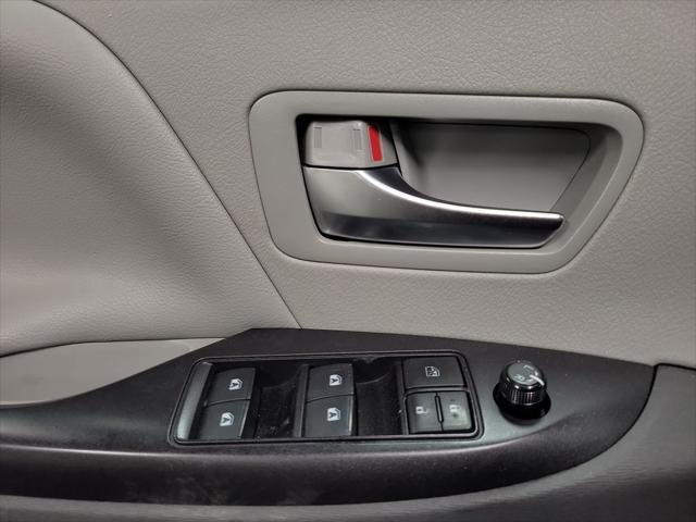 2019 Toyota Sienna LE 7 Passenger