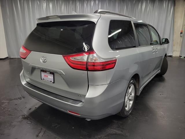 2019 Toyota Sienna LE 7 Passenger