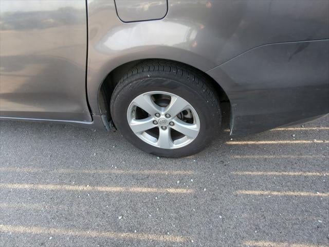 2017 Toyota Sienna LE 8 Passenger