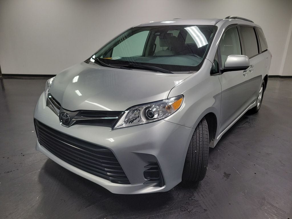 2020 Toyota Sienna LE 8 Passenger