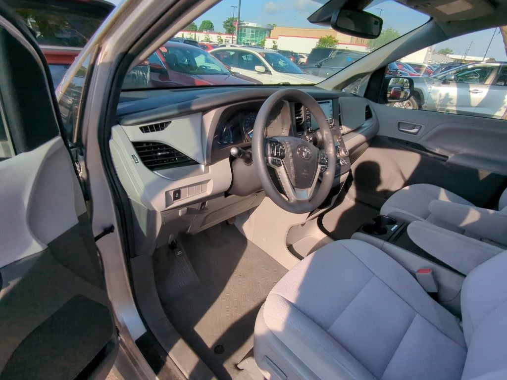2020 Toyota Sienna LE 8 Passenger