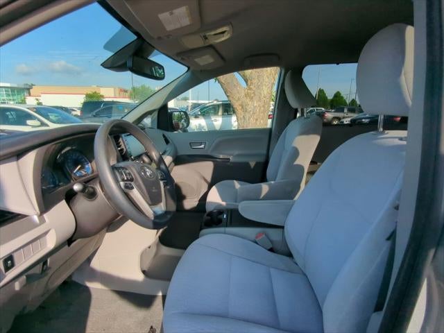 2020 Toyota Sienna LE 8 Passenger