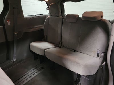 2020 Toyota Sienna LE 7 Passenger