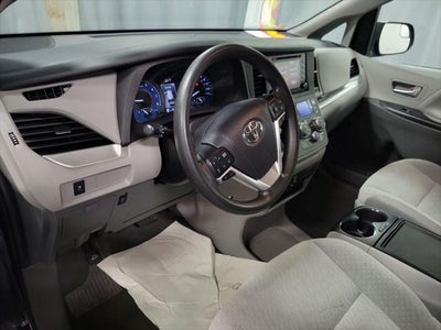 2020 Toyota Sienna LE 7 Passenger