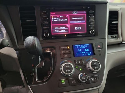 2020 Toyota Sienna LE 7 Passenger