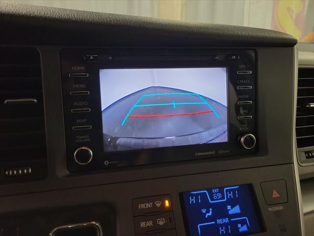 2020 Toyota Sienna LE 7 Passenger