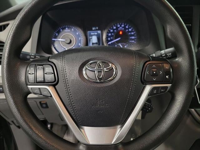 2020 Toyota Sienna LE 7 Passenger