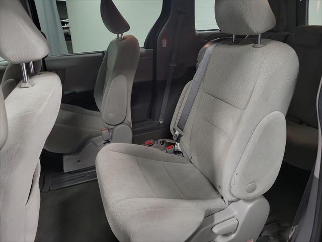 2020 Toyota Sienna LE 7 Passenger