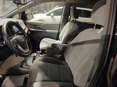 2019 Toyota Sienna LE 7 Passenger
