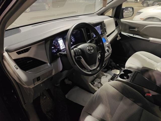 2019 Toyota Sienna LE 7 Passenger