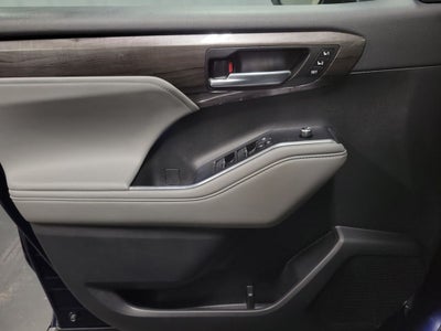 2022 Toyota Highlander Hybrid Limited