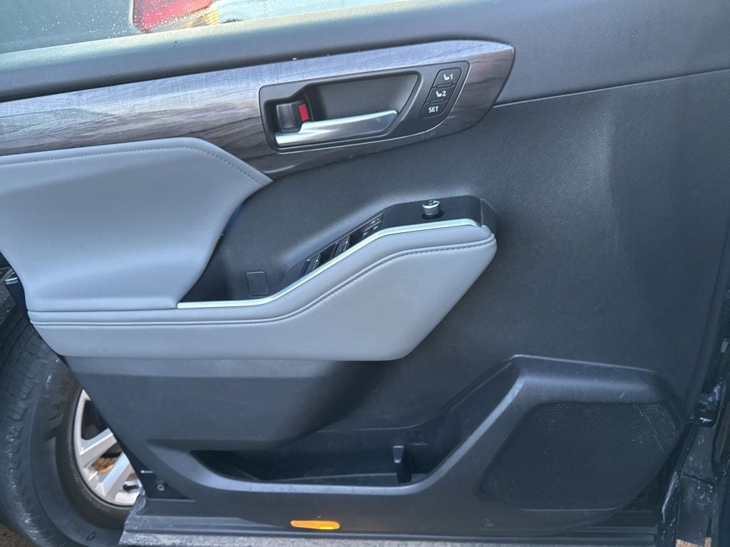 2022 Toyota Highlander Hybrid Limited