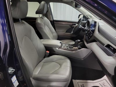 2022 Toyota Highlander Hybrid Limited