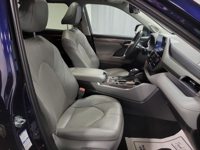 2022 Toyota Highlander Hybrid Limited