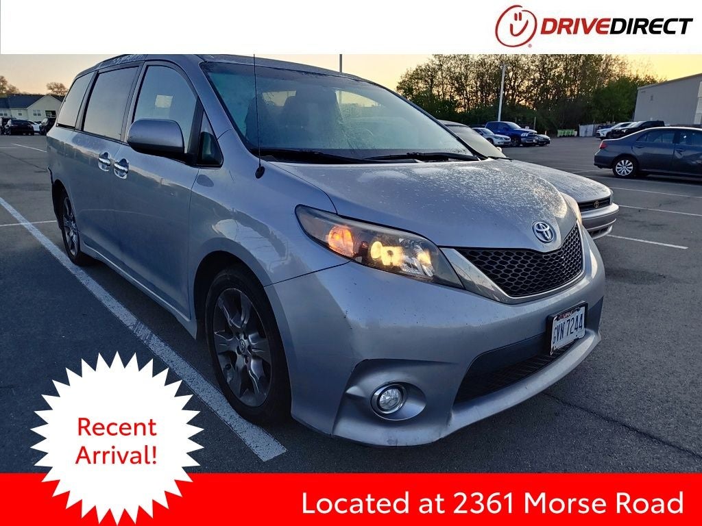 2014 Toyota Sienna SE 8 Passenger